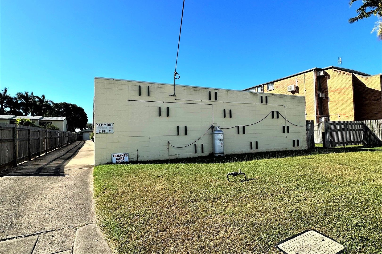 Hyde Park QLD 4812 2 beds apartment for Rent, 330 weekly 16811347