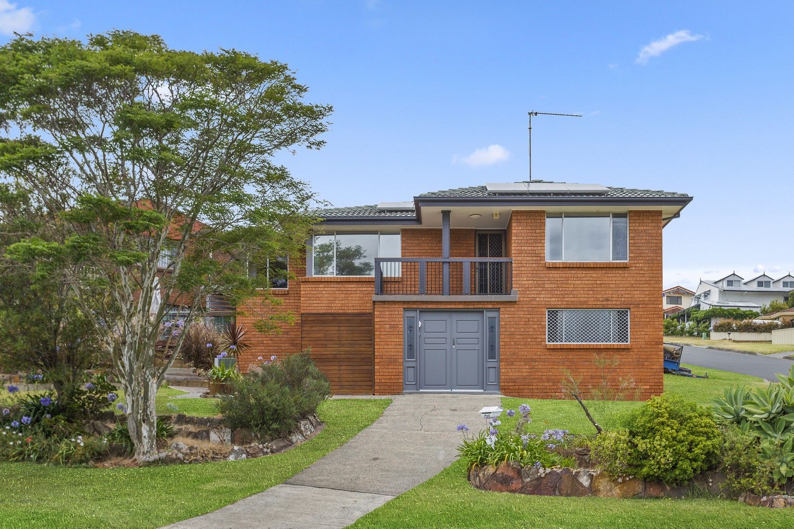 2 Scenic Crescent, Albion Park NSW 2527 House For Rent 650 Domain