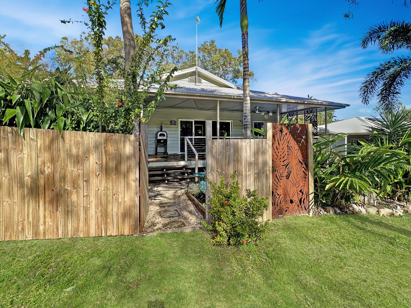 1/14 Grace St, Nelly Bay QLD 4819, Image 2