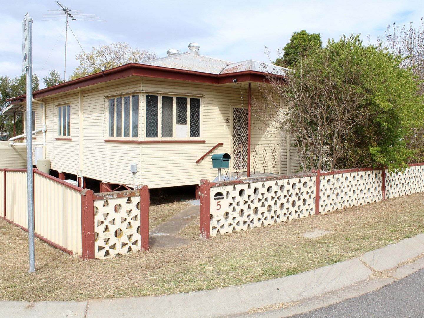 5 Churchill Street, Churchill QLD 4305, Image 0