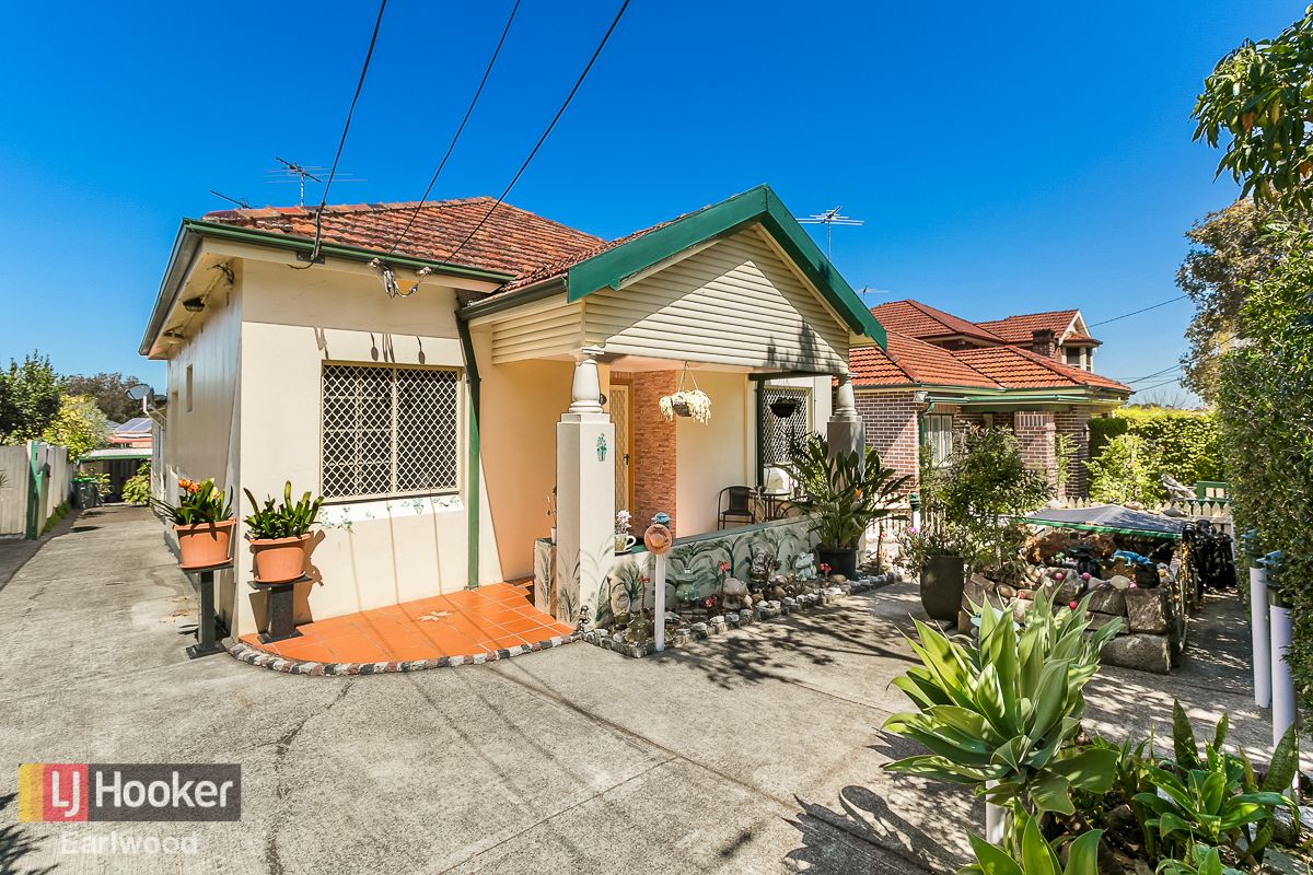 44 Forrest Avenue, Earlwood NSW 2206, Image 2