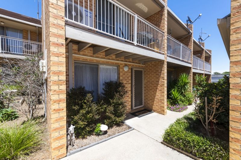 4/1A Davison Street, Crestwood NSW 2620, Image 0