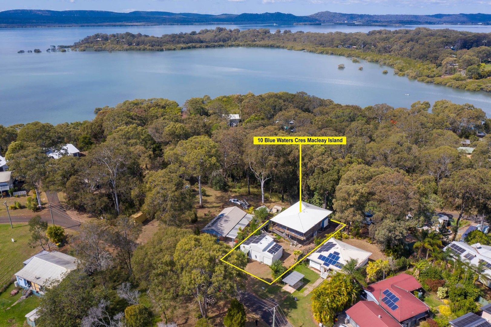 10 Blue Waters Crescent, Macleay Island QLD 4184, Image 0
