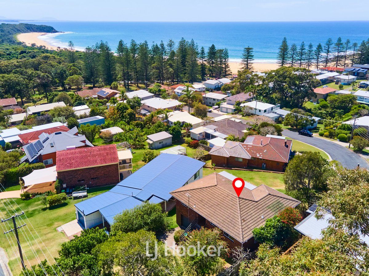3 bedrooms House in 17 Surfview Ave BLACK HEAD NSW, 2430