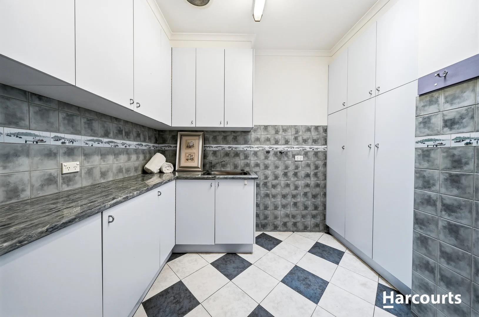 Additional image 19 of 53 Rhodes Parade, Oak Park VIC 3046