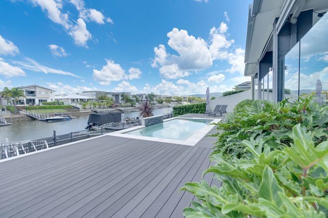 Picture of 21 Harbourvue Court, HELENSVALE QLD 4212