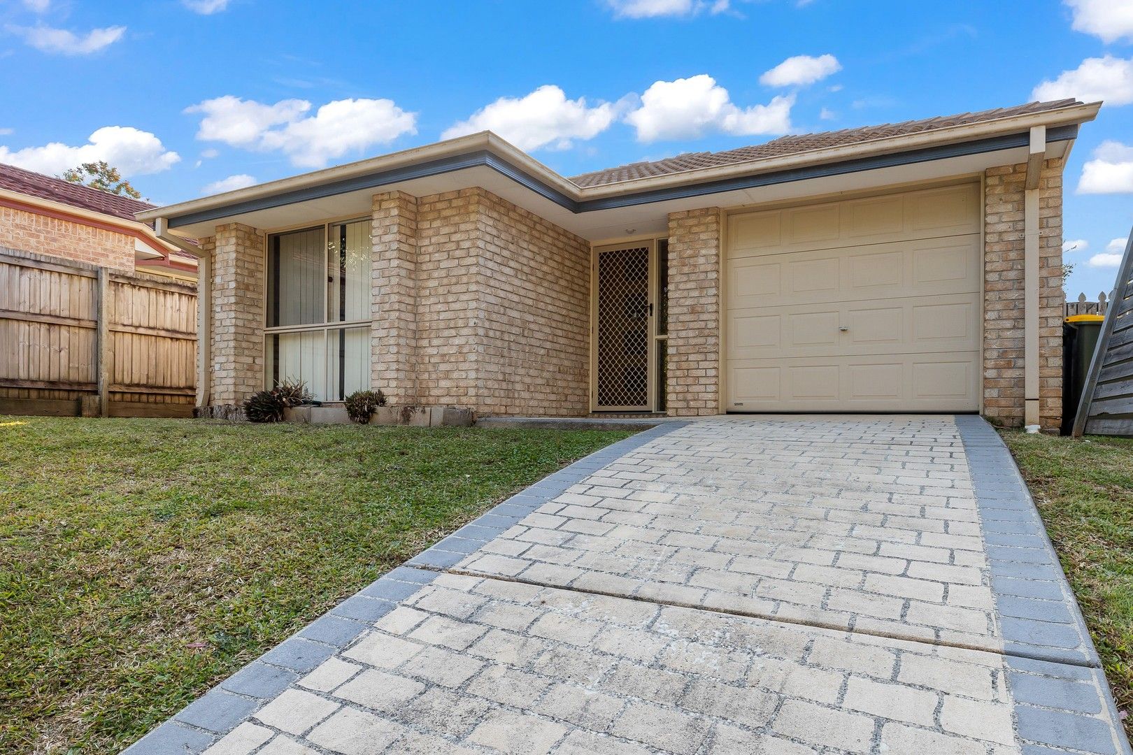 3 bedrooms House in 15 Nandroya Drive UPPER COOMERA QLD, 4209