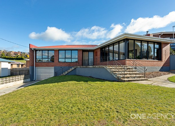 10 Howe Street, Park Grove TAS 7320