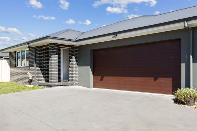 Picture of 2/5 Lucas Close, GOULBURN NSW 2580