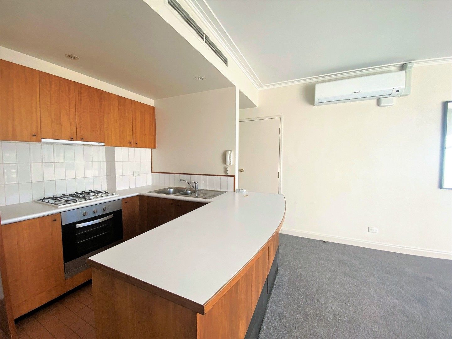 18/274 Domain Rd, South Yarra VIC 3141 Apartment For Rent 570 Domain