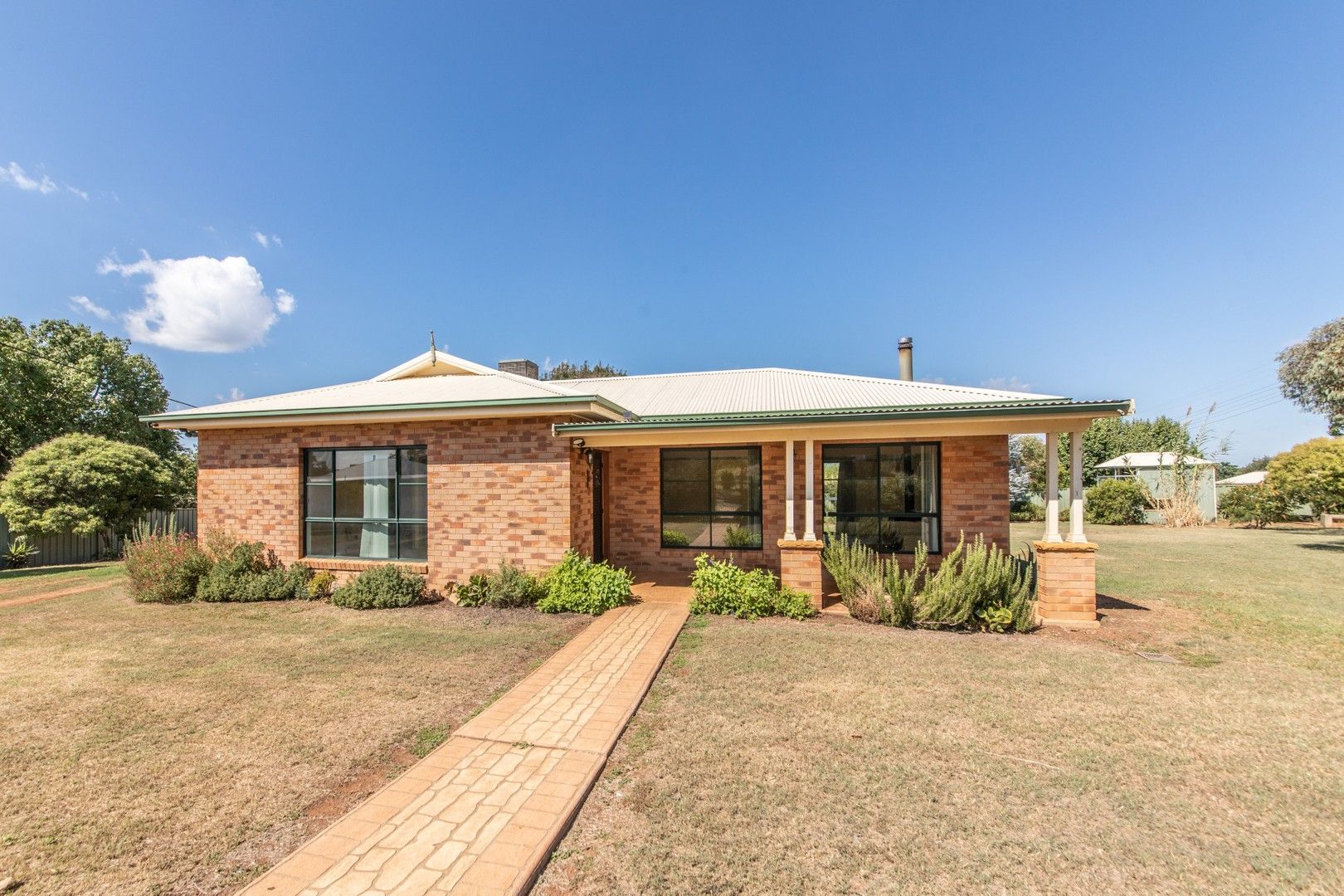 23 Ulomogo Street, Brocklehurst NSW 2830, Image 0