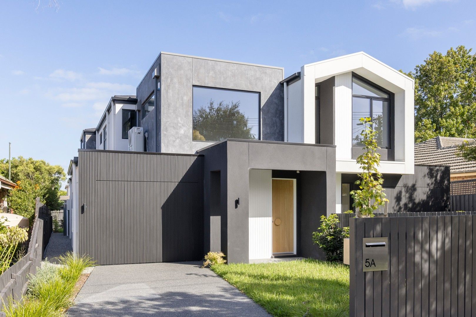 4 bedrooms Townhouse in 5a Roma Street BENTLEIGH VIC, 3204