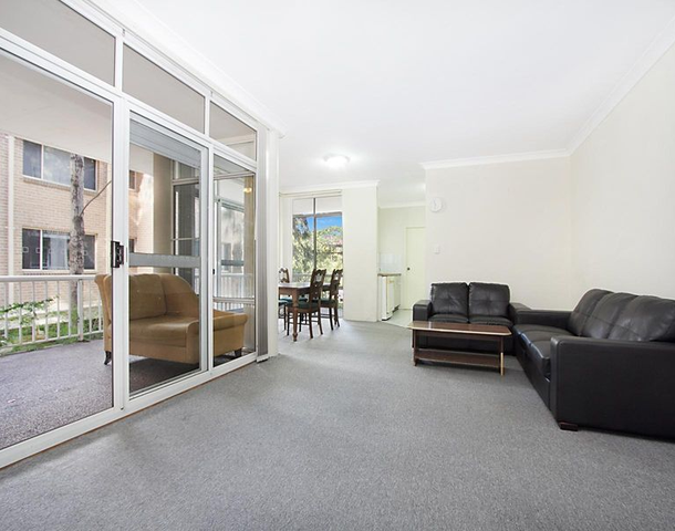 2/25 Queens Road, Westmead NSW 2145