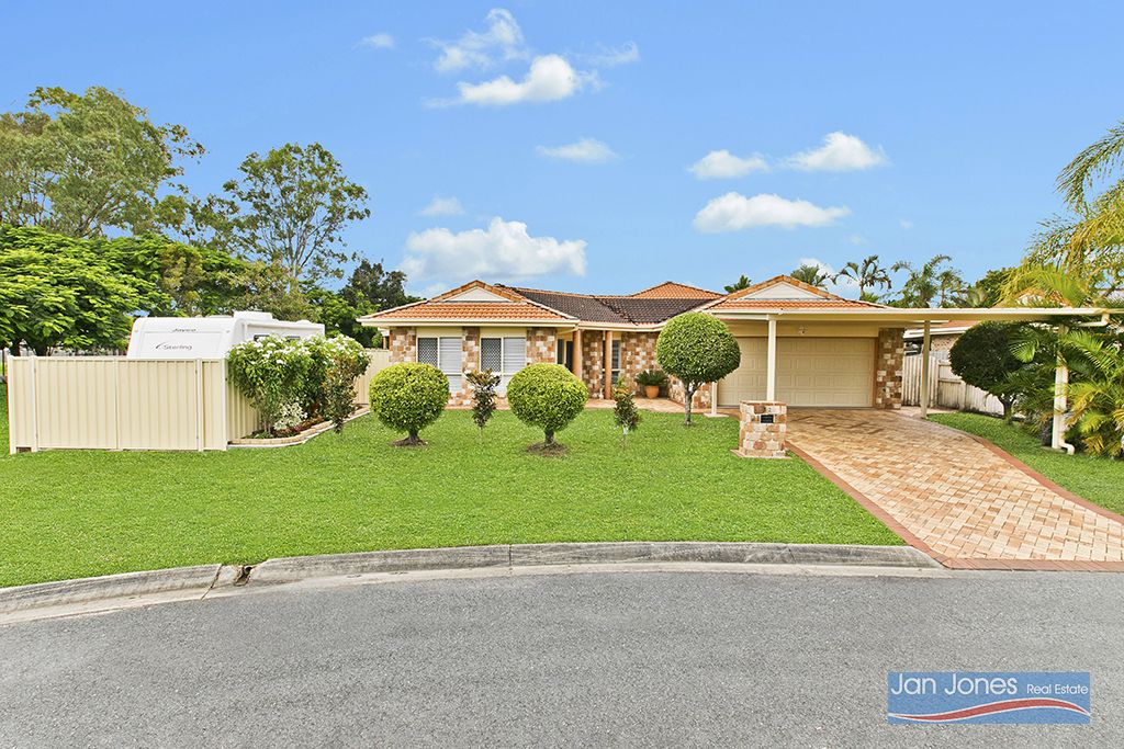 4 bedrooms House in 22 Xanadu Cres ROTHWELL QLD, 4022