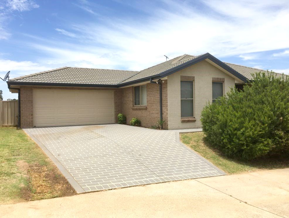 4 bedrooms House in 35 Devon Street GRETA NSW, 2334