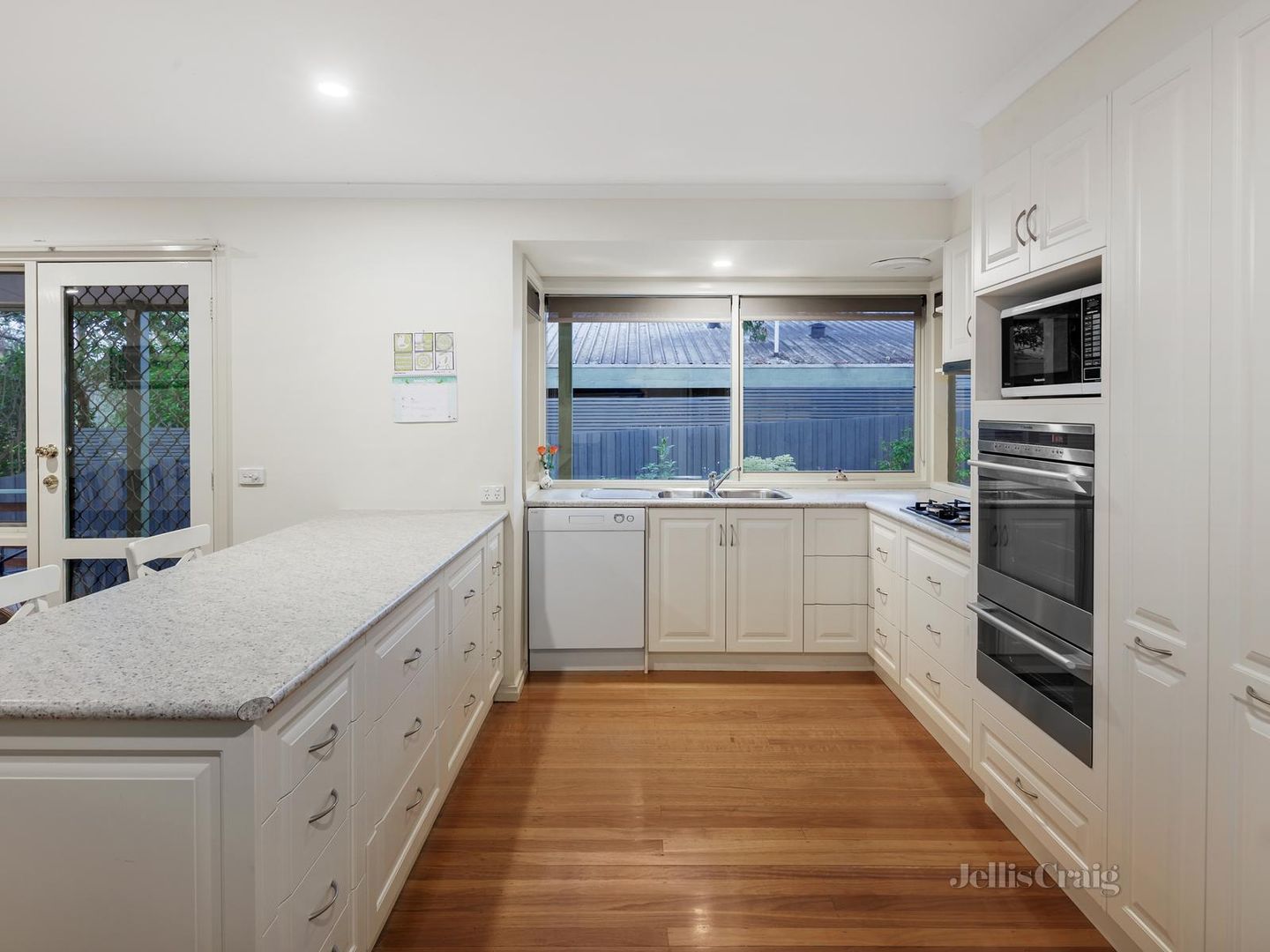 2/9A Wilson Avenue, Montmorency VIC 3094, Image 2