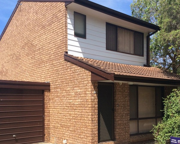 2/56 Adrian Street, Macquarie Fields NSW 2564