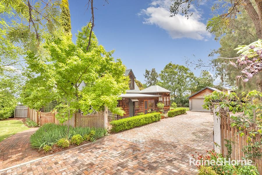 22 HILL STREET, Tamworth NSW 2340 Domain