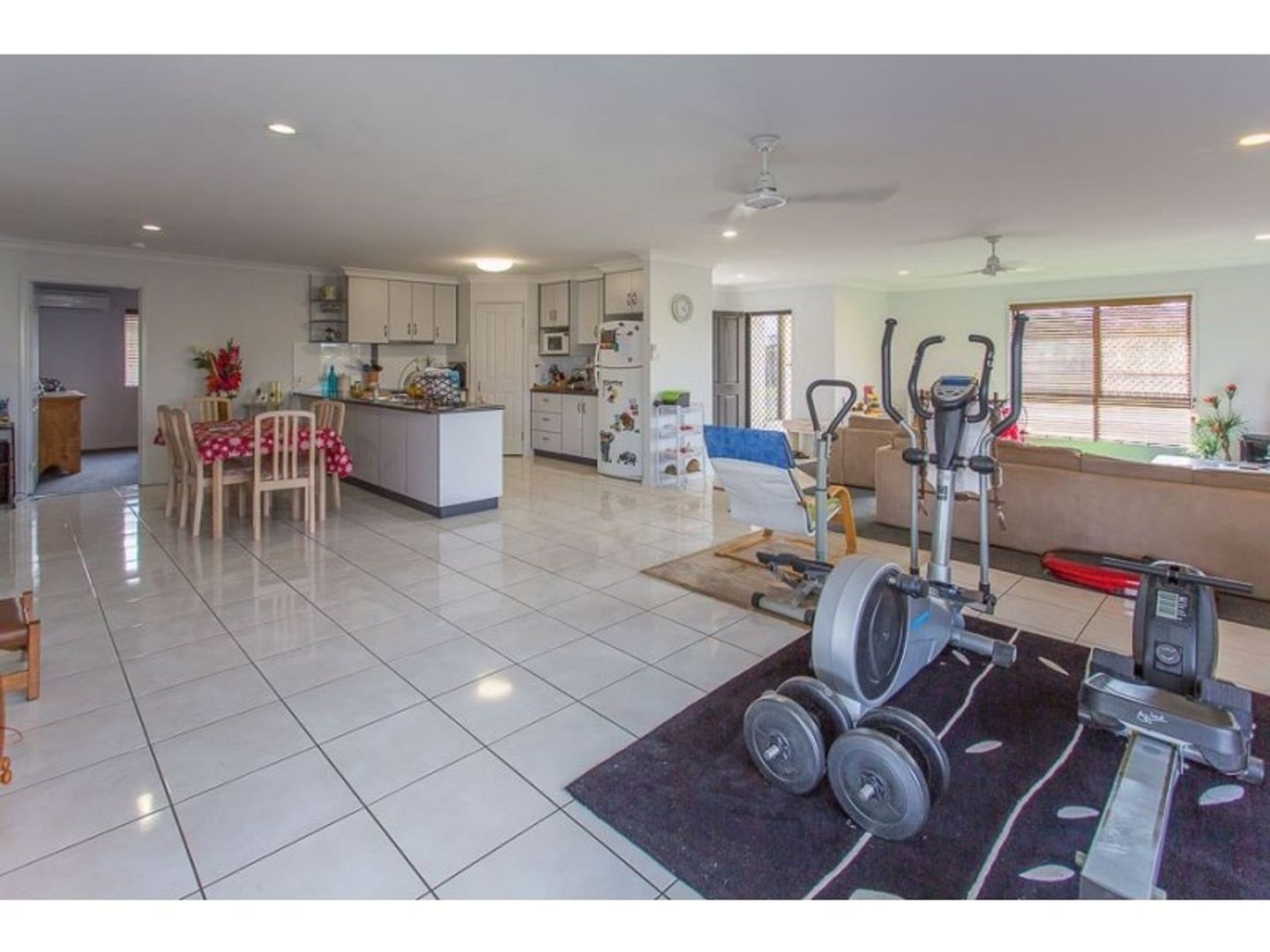 6 Ruddell Close, Marian QLD 4753, Image 2