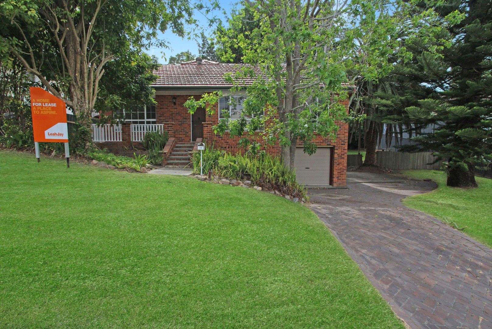 5 bedrooms House in 11 Arnold Street CHARLESTOWN NSW, 2290