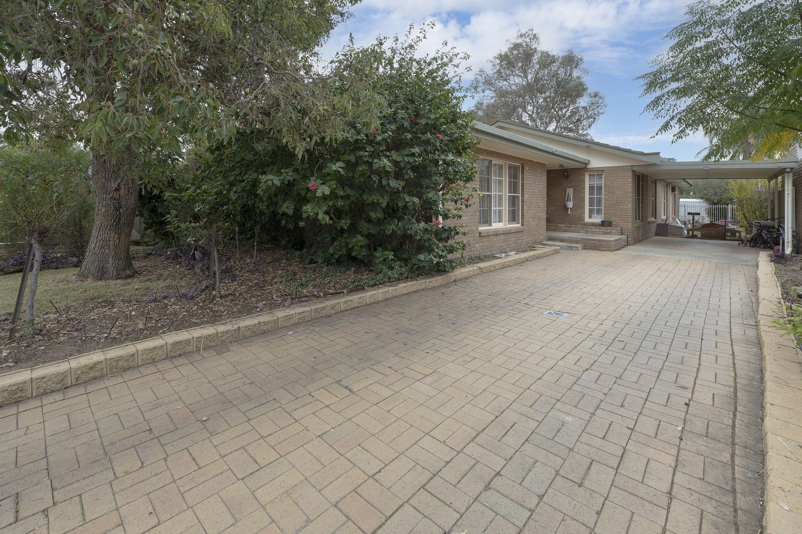 27 Palaroo Street, Swan Hill VIC 3585, Image 0