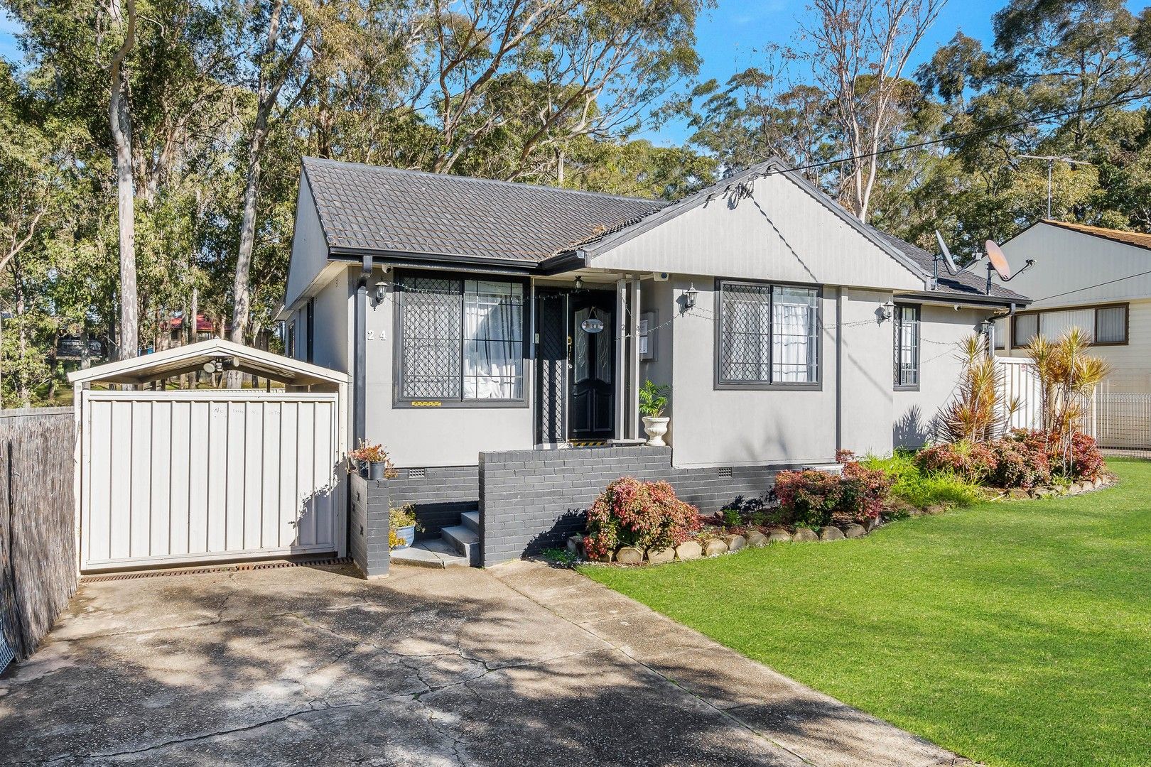 3 bedrooms House in 24 Lomani Street BUSBY NSW, 2168