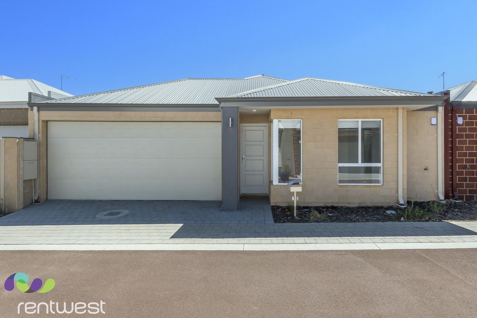 3 bedrooms House in 13/36 Keehner Entrance MARTIN WA, 6110