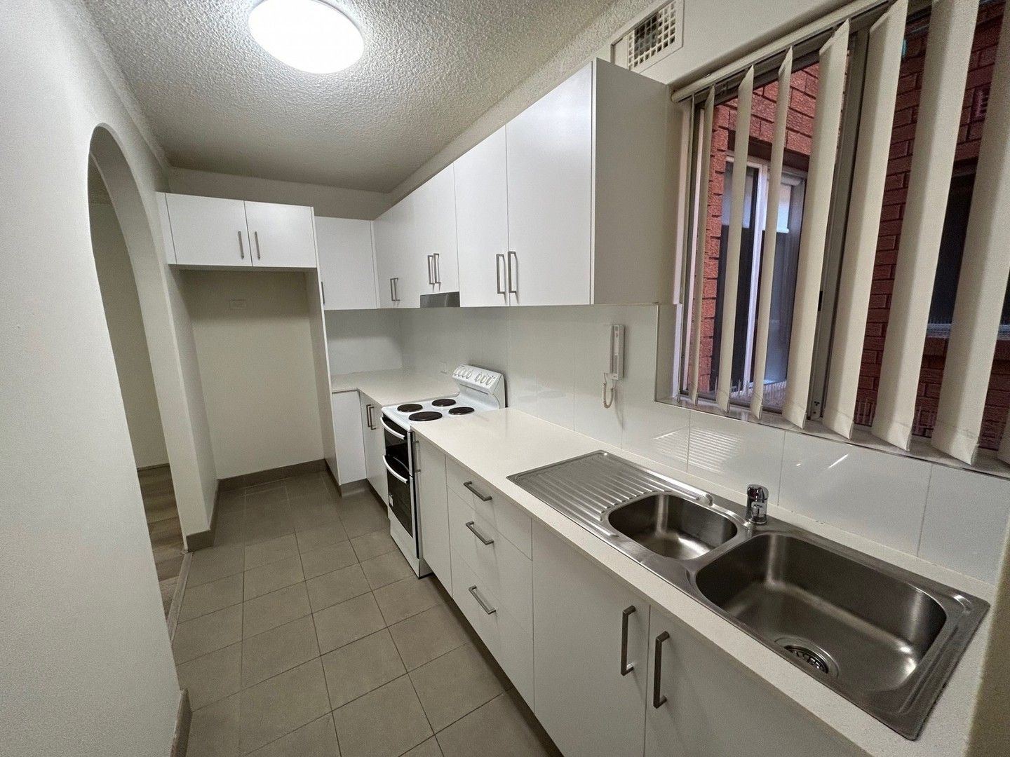 2 bedrooms Apartment / Unit / Flat in 2/3 Hart St WARWICK FARM NSW, 2170