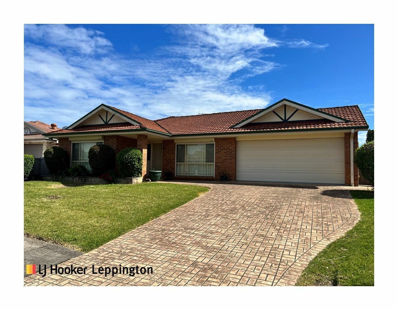 4 bedrooms House in 61 Dalpra Crescent BOSSLEY PARK NSW, 2176