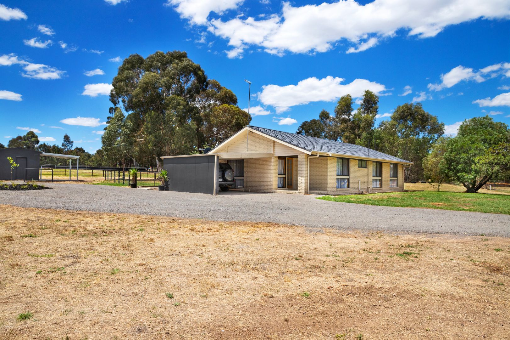 43 Churchill Court Daisy Hill VIC 3465 House For Rent $650 Domain