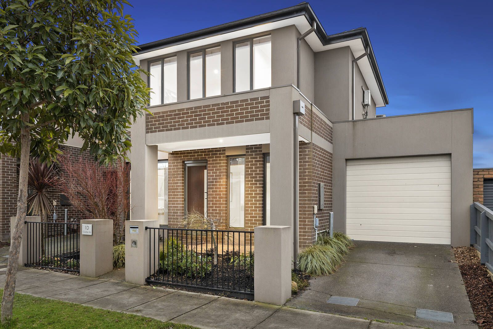 3 bedrooms Townhouse in 1D Castles Road BENTLEIGH VIC, 3204