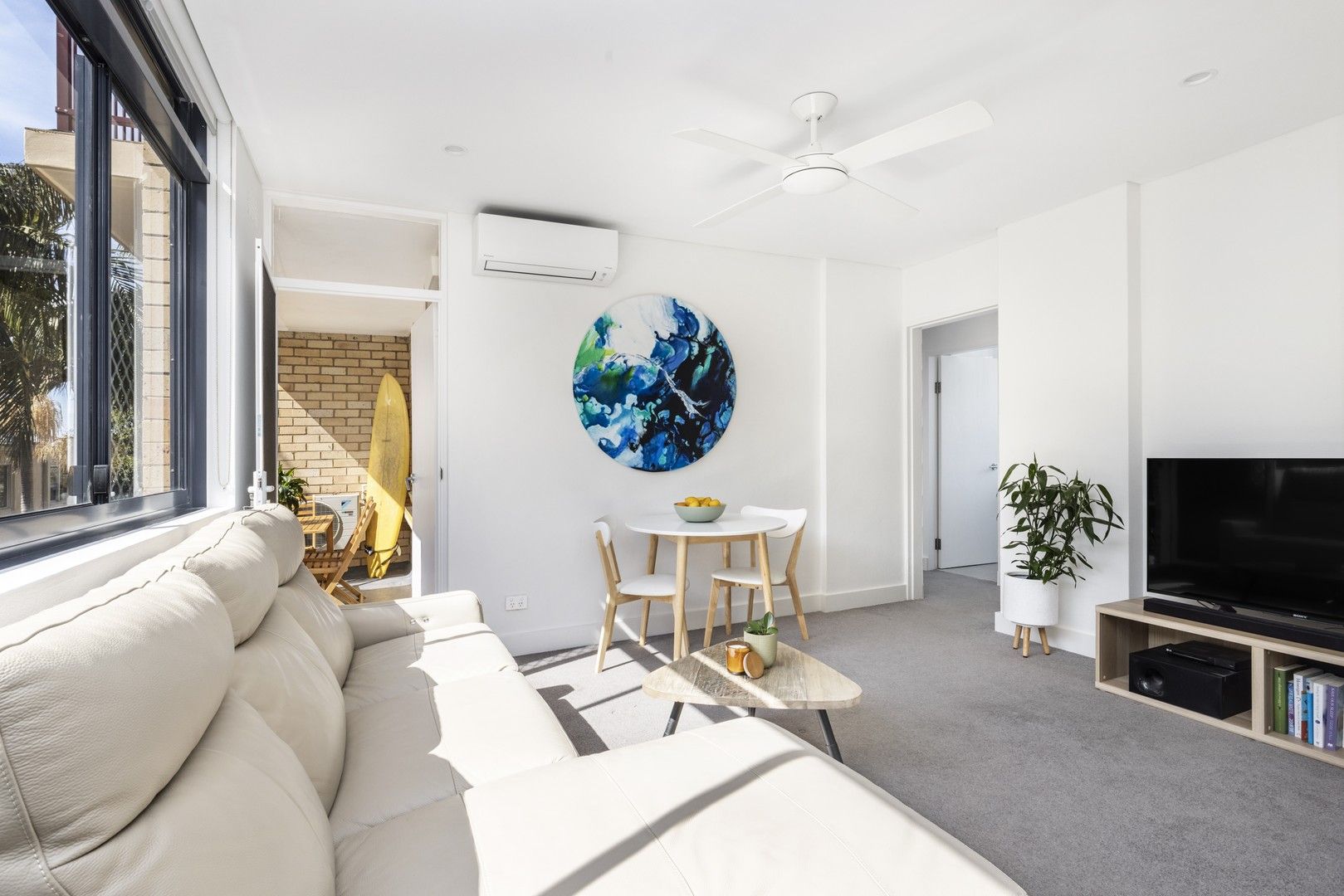 2 bedrooms Apartment / Unit / Flat in 9/19 Wheeler Parade DEE WHY NSW, 2099