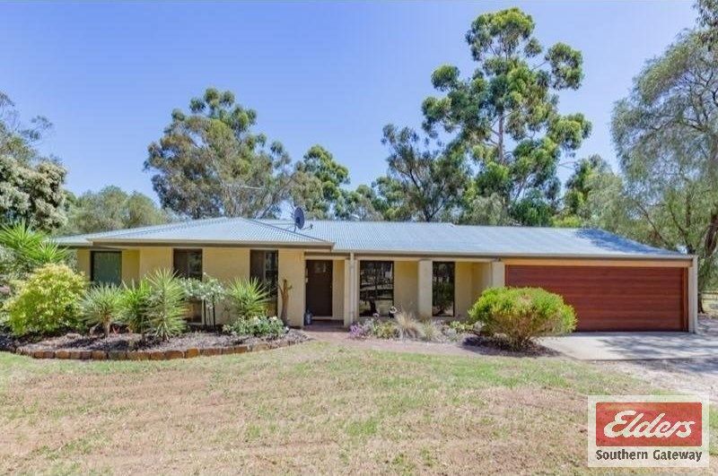 27 Peters Way, Oakford WA 6121