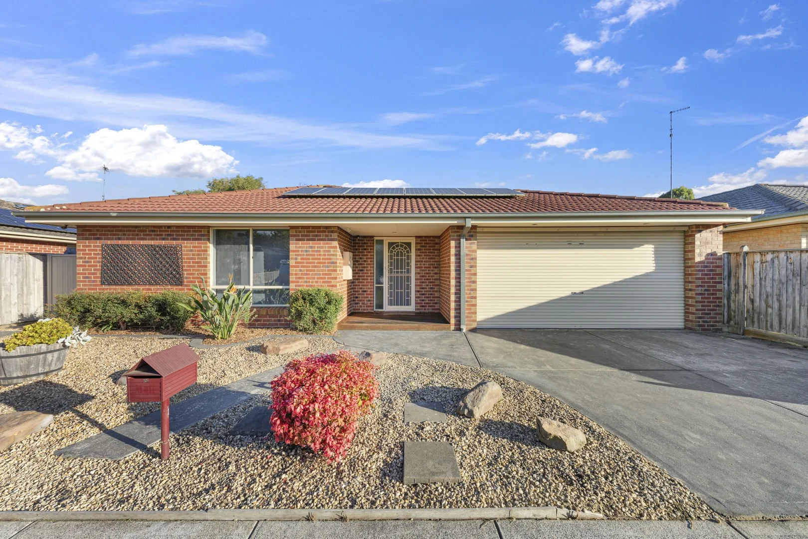 Primary image of 15 Osborn Grove, Pakenham VIC 3810