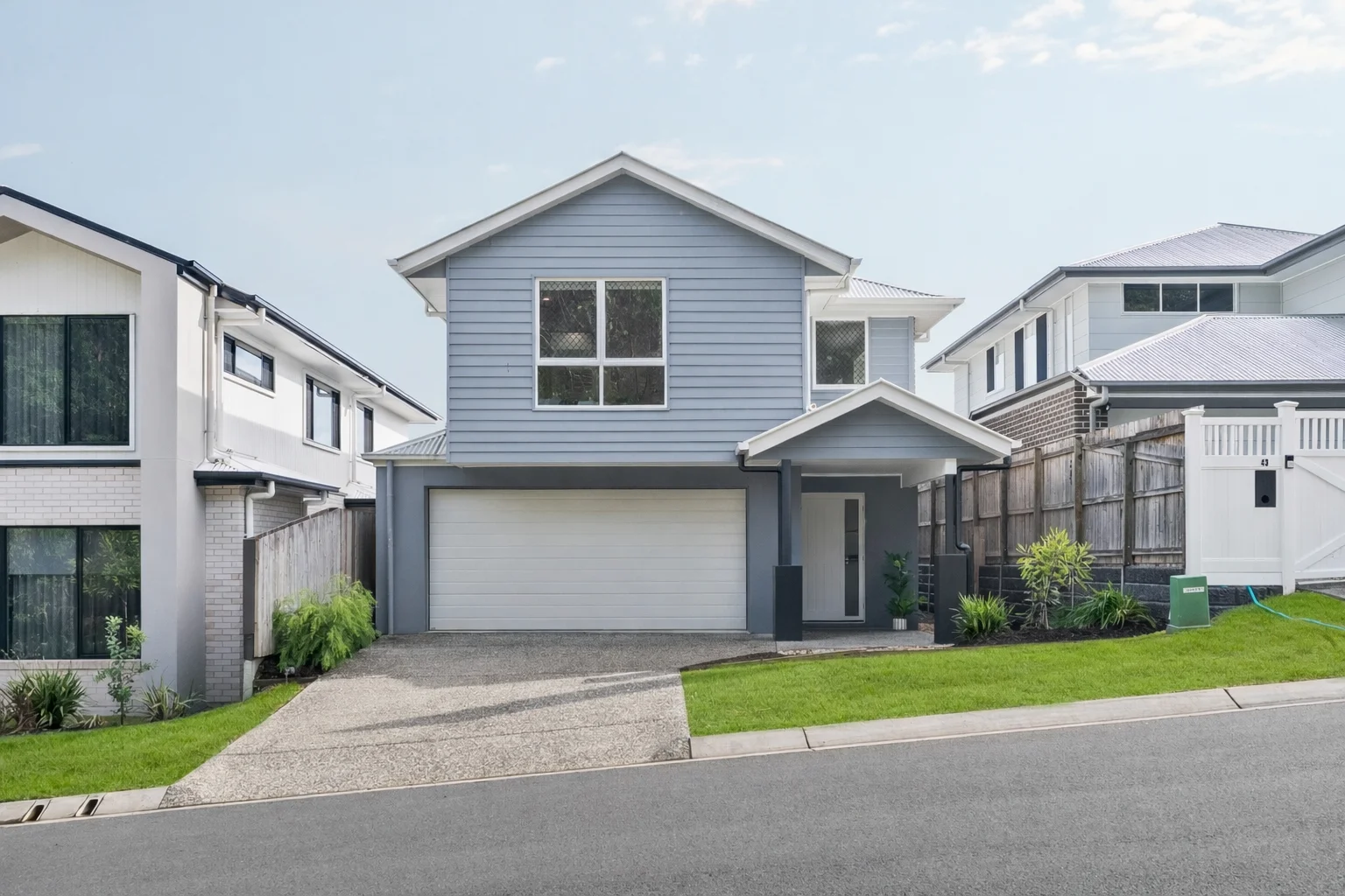 45 Mountain Ash Way, Redland Bay QLD 4165