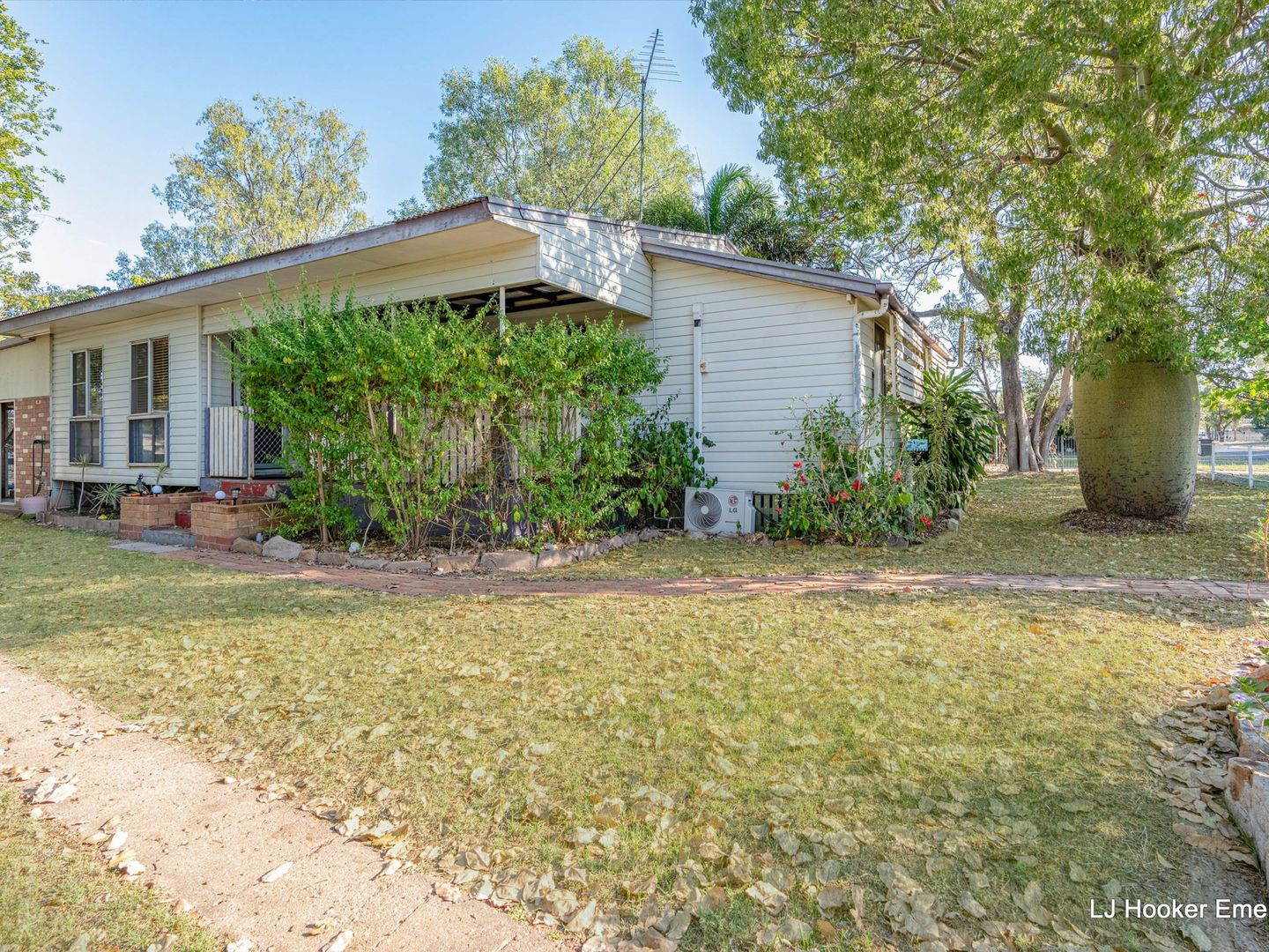 32 Retro Street,, Emerald QLD 4720, Image 1