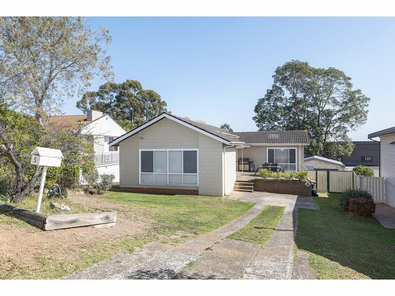 5 Eaglemont Crescent, Campbelltown NSW 2560, Image 0