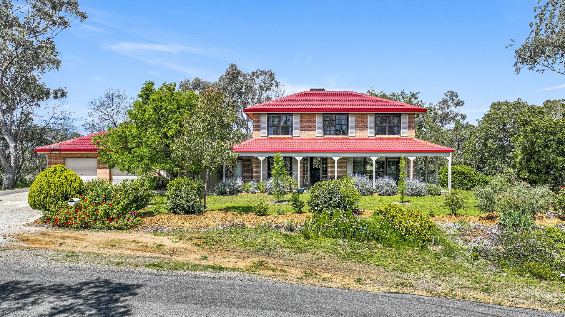 28 Mornington Crescent, Moore Creek Property History & Address