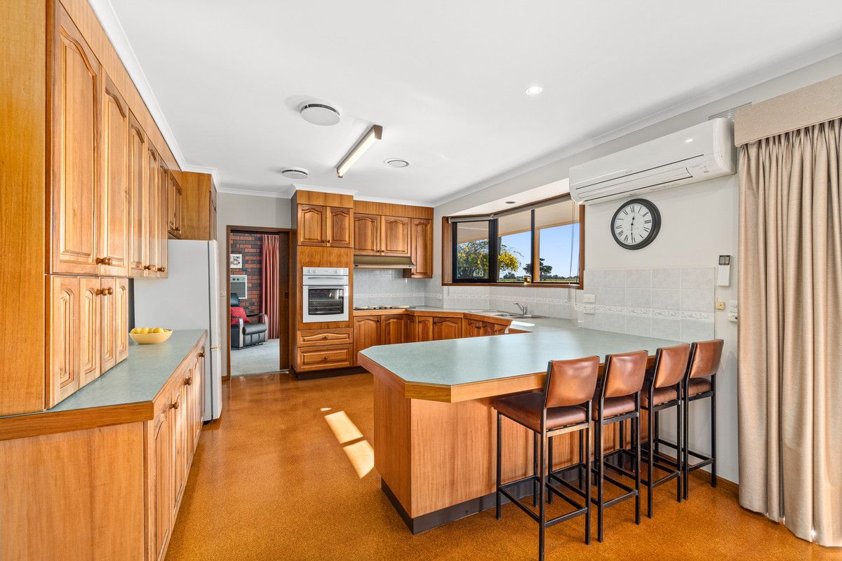 215 Lower Heart Road, Sale VIC 3850, Image 2