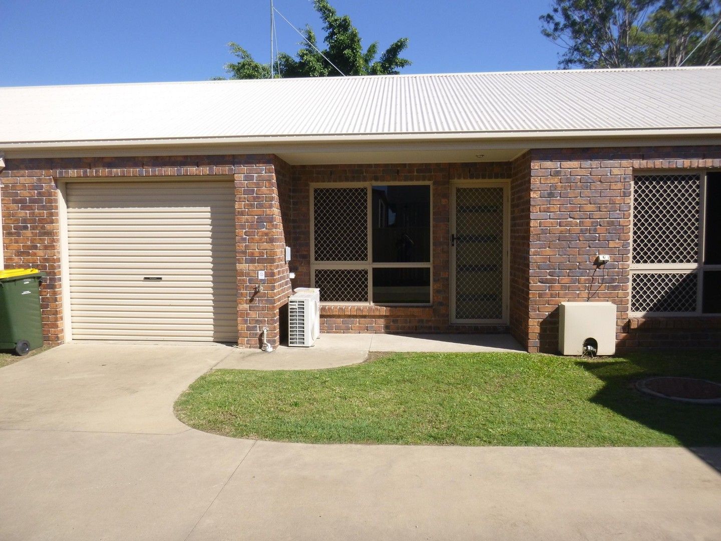 2 bedrooms Apartment / Unit / Flat in 2/81 Perry Street BUNDABERG NORTH QLD, 4670