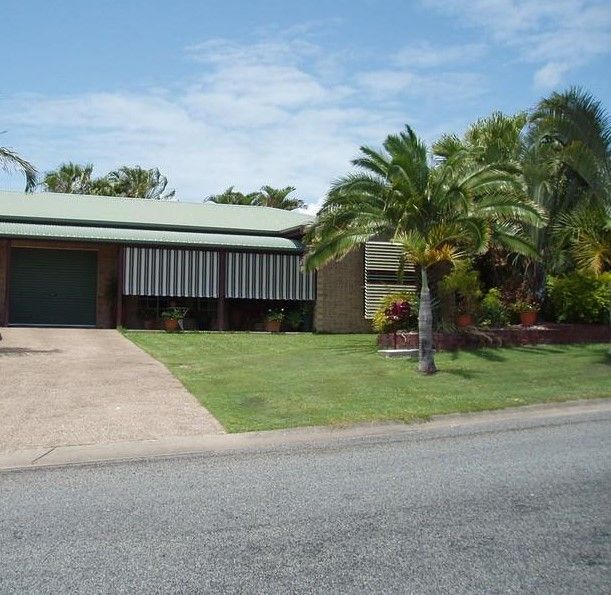 4 bedrooms House in 48 Bradman Drive GLENELLA QLD, 4740