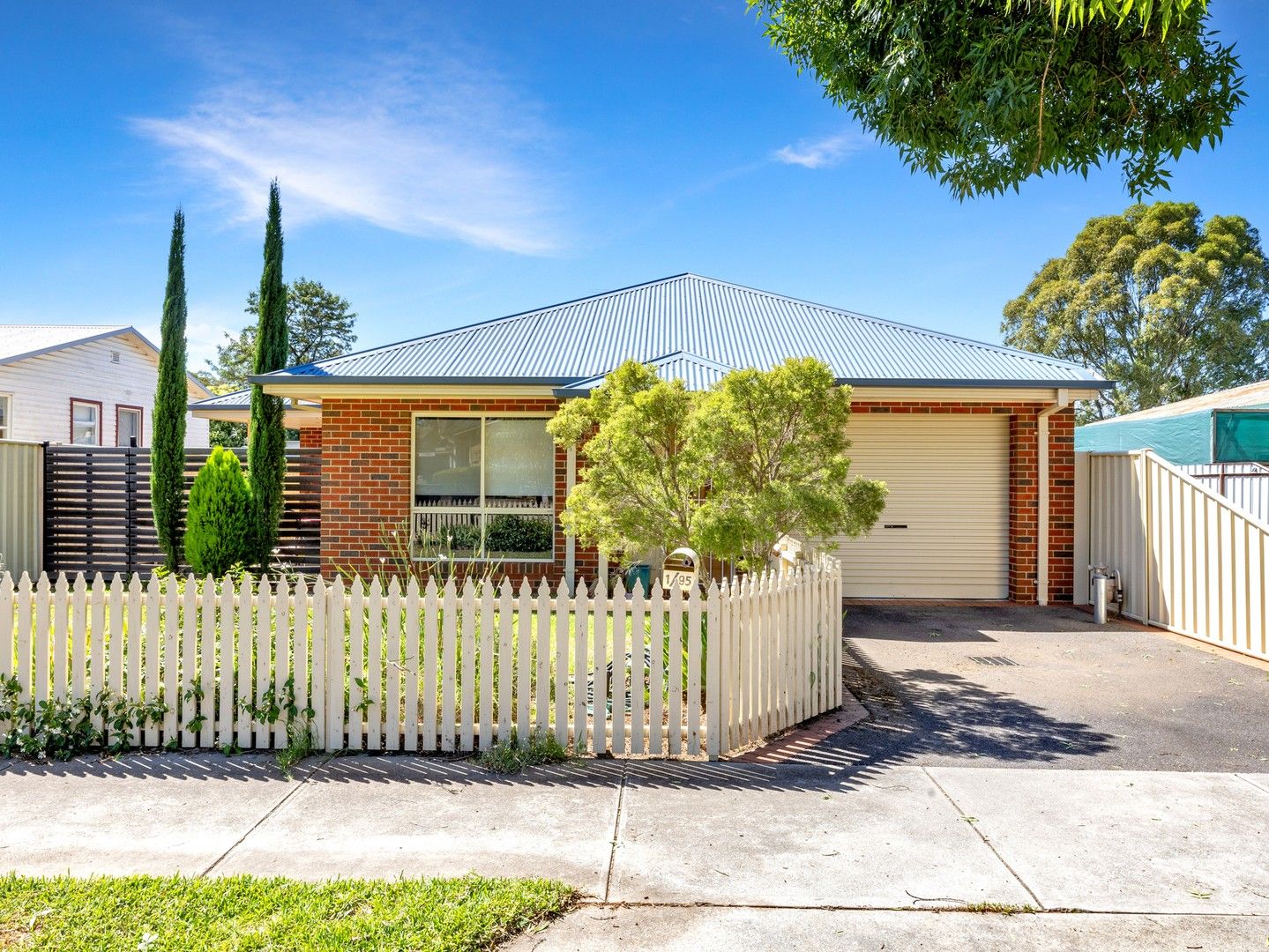 3 bedrooms Townhouse in 1/95 Burke Street WANGARATTA VIC, 3677