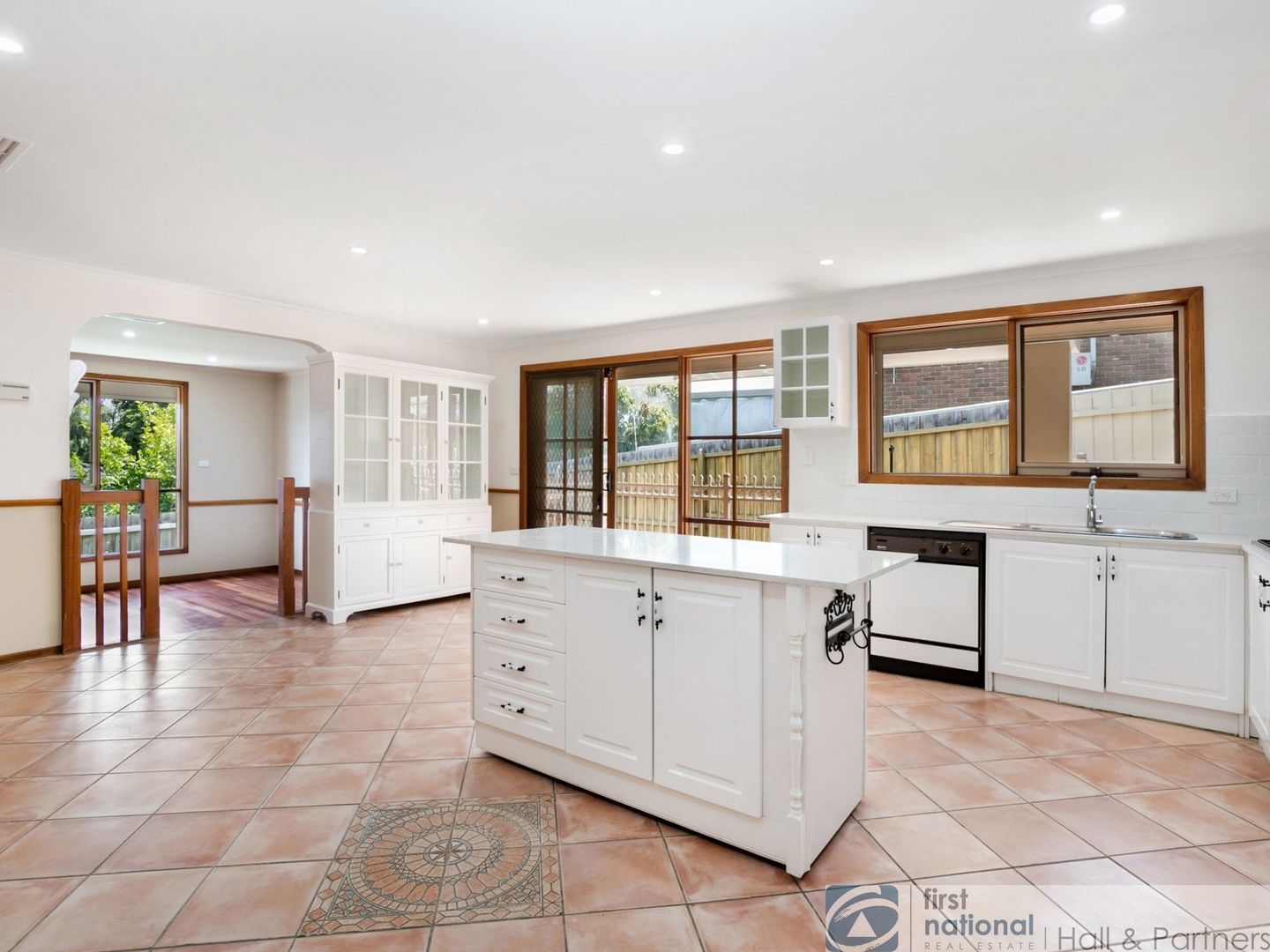 9 Cunningham Drive, Endeavour Hills VIC 3802, Image 2