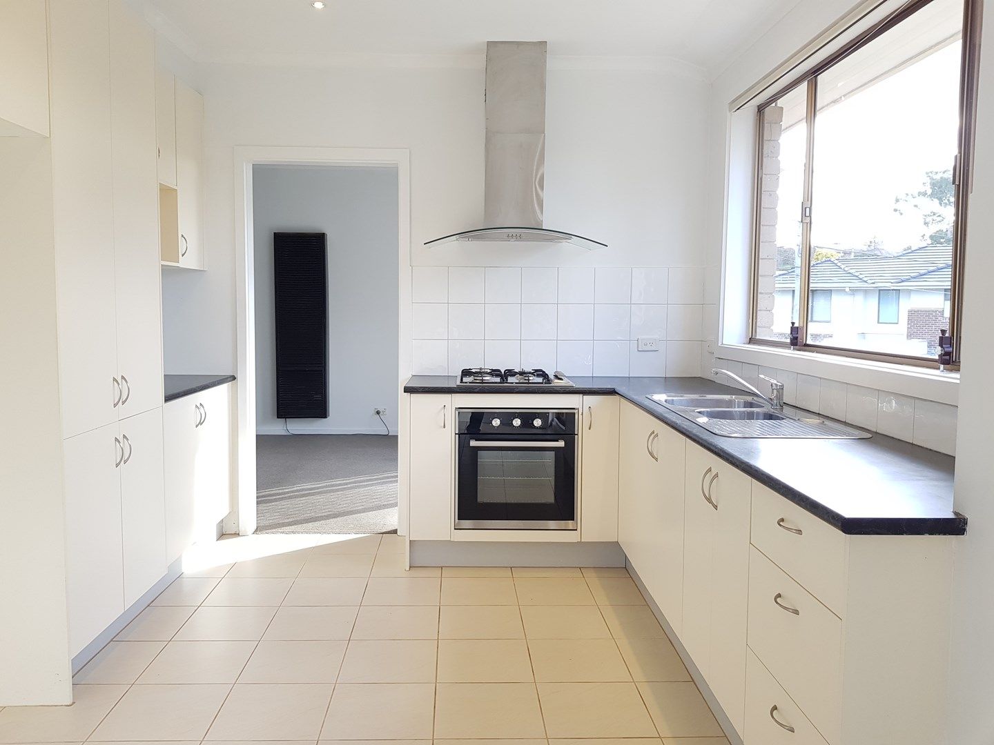 3 bedrooms House in 5 Corroboree Place TEMPLESTOWE LOWER VIC, 3107