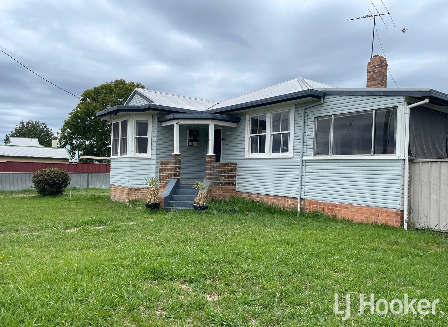 2 bedrooms House in 2 Gilchrist Street INVERELL NSW, 2360
