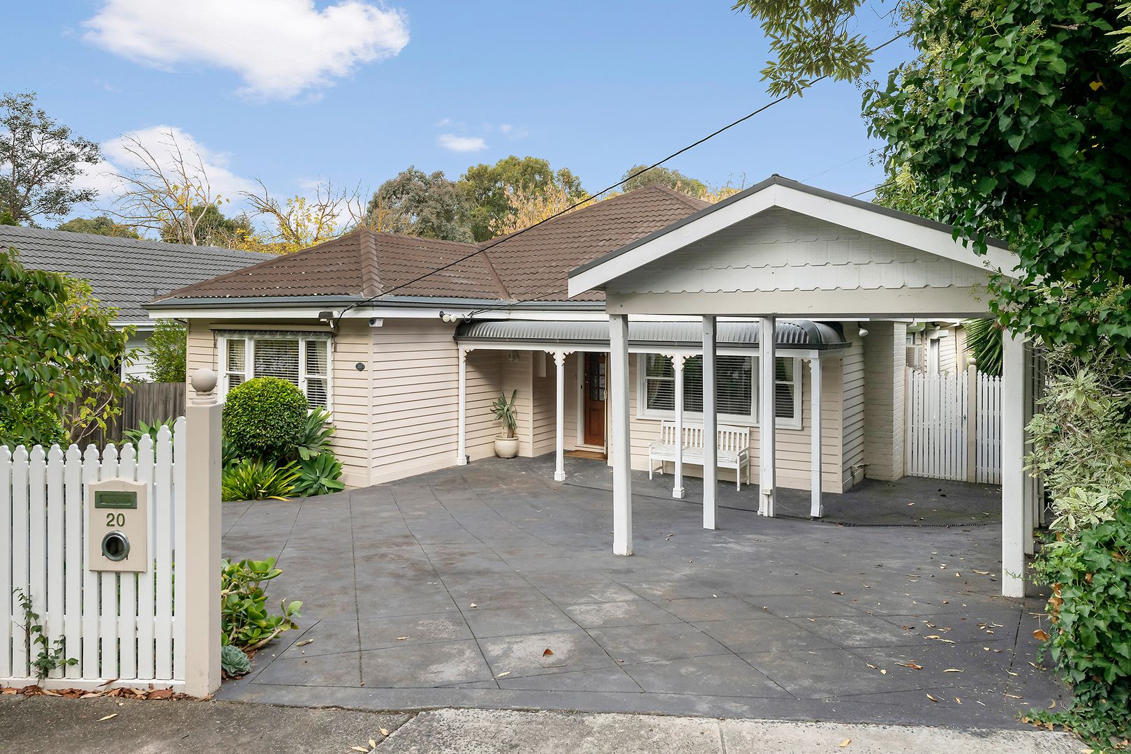 20 Arnott Street, Mont Albert North Property History & Address