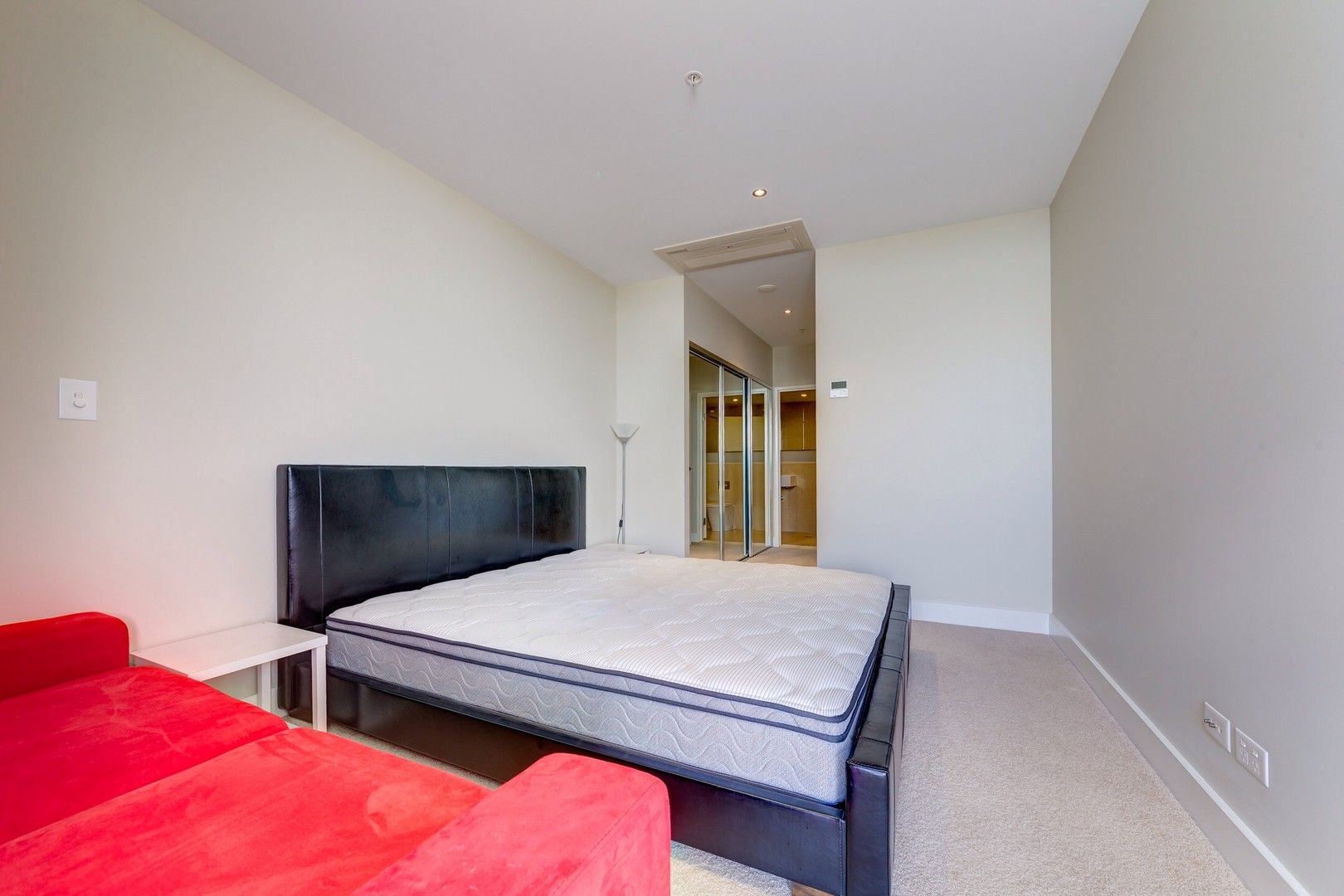 2 bedrooms Apartment / Unit / Flat in 60/37C Harbour Road, Ha Harbour Road HAMILTON QLD, 4007
