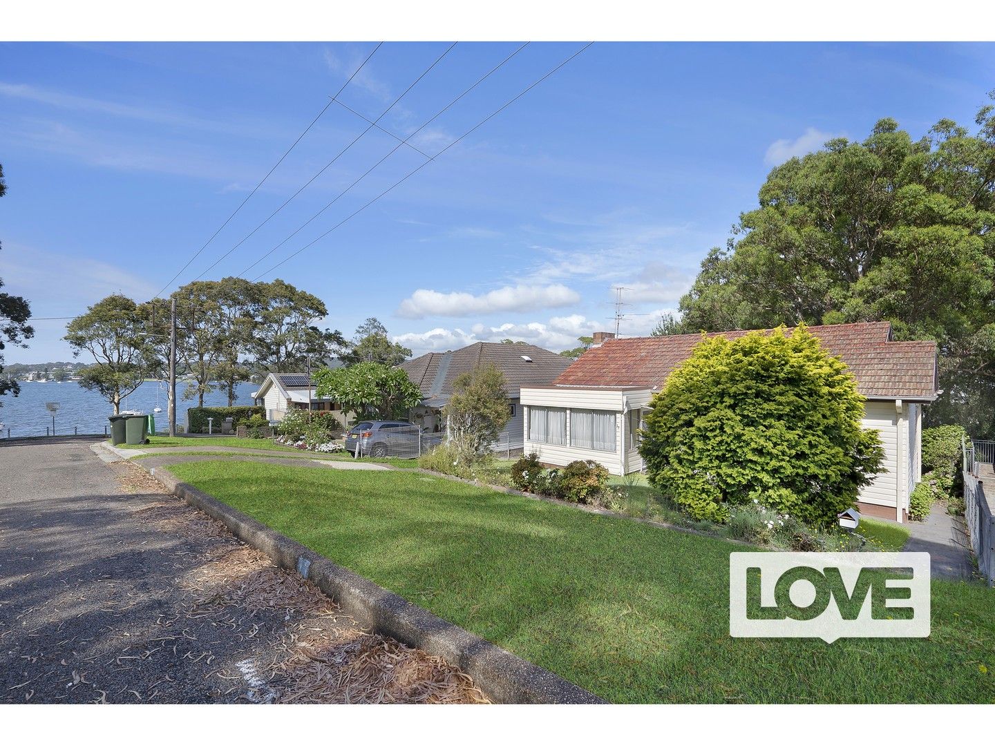 17 Hely Avenue, Fennell Bay NSW 2283, Image 0