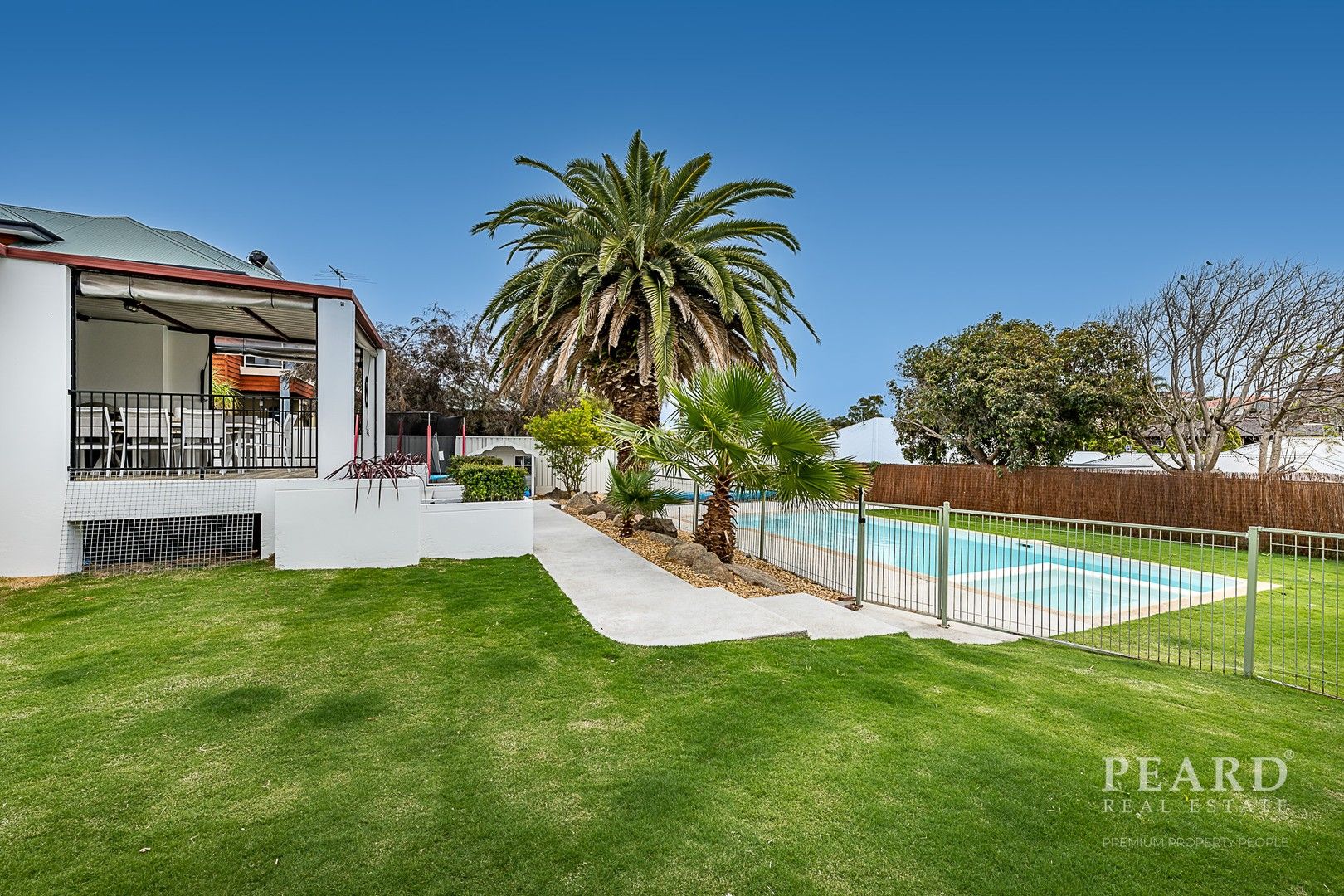 3 bedrooms House in 9 Martin Road SORRENTO WA, 6020