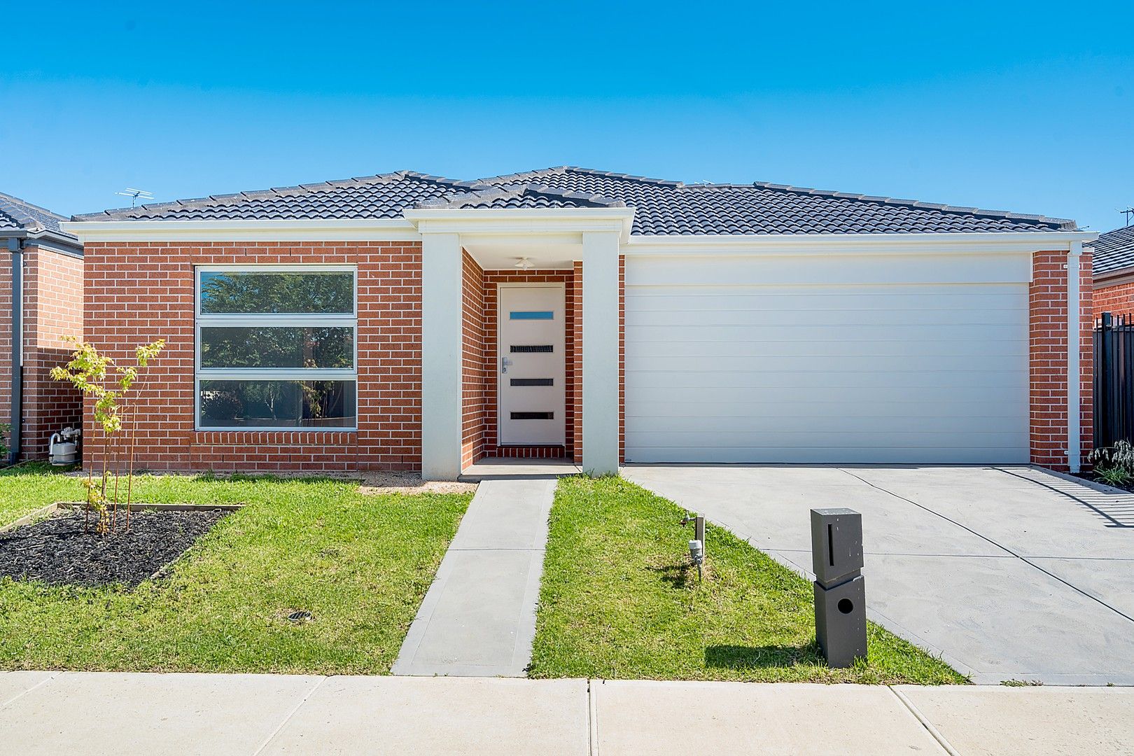 4 bedrooms House in 65 Kennedy Parade ROXBURGH PARK VIC, 3064